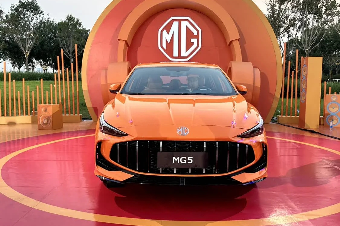 【臥車訊】MG5 2026款售價5.99萬起，新增兩種車身配色